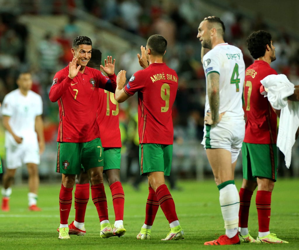 Schön spannend: Silva und Ronaldo beglückwünschen sich für späten Sieg