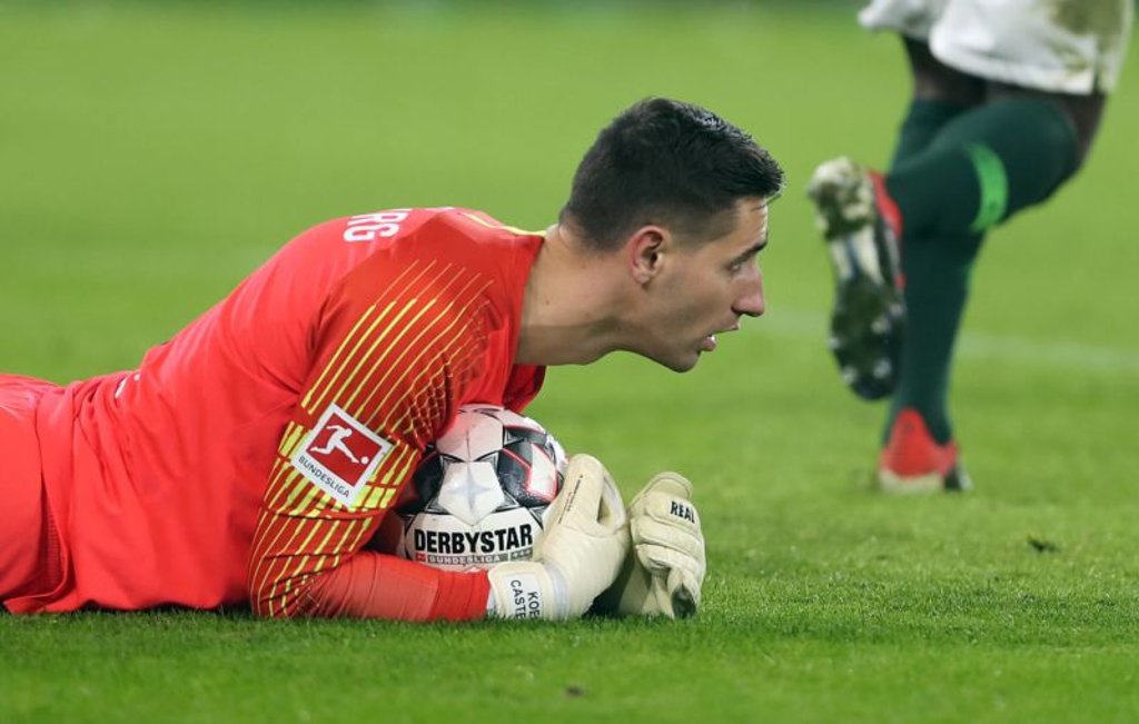 Koen Casteels hat sich schwer verletzt und muss das Spiel bei RB Leipzig auslassen.