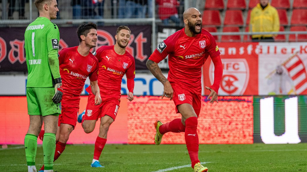 Terrence Boyd jubelt für den HFC nach seinem Traumtor gegen Duisburg.