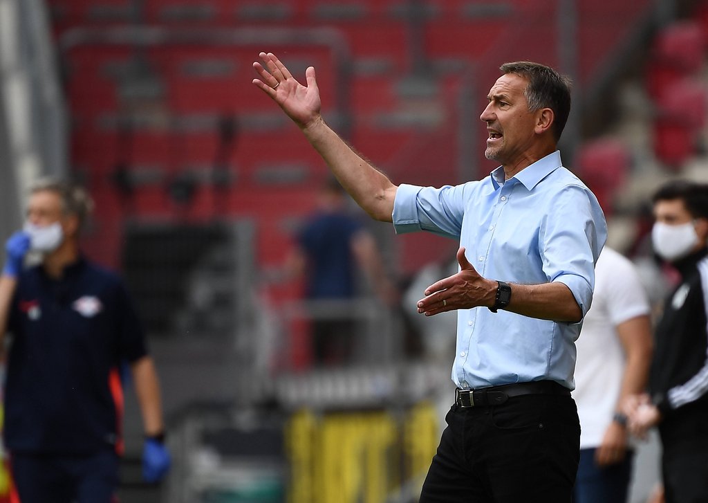 Achim Beierlorzer musste mit dem FSV Mainz 05 eine bittere Pleite gegen RB Leipzig ansehen.