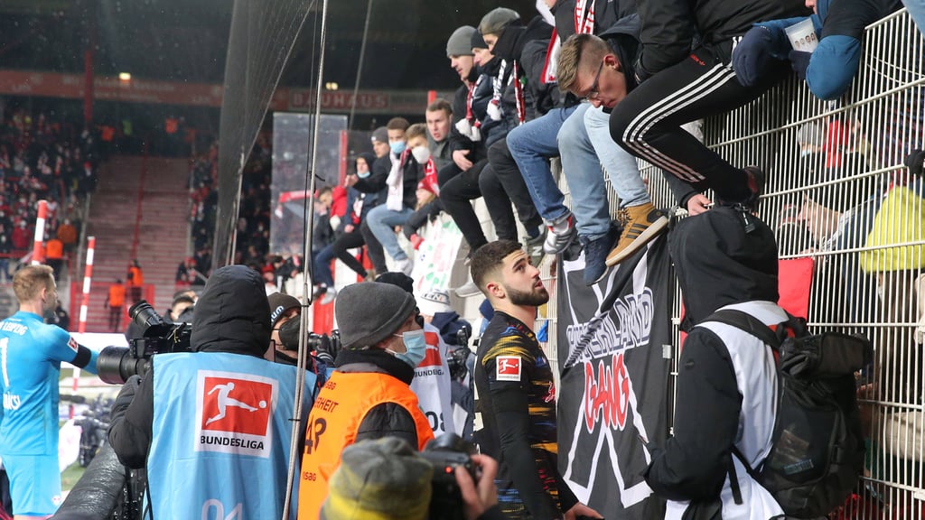 Fans von RB Leipzig verschafften ihrem Ärger Luft.