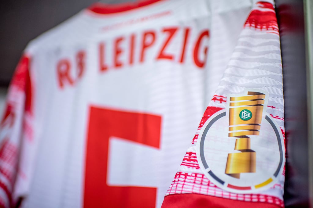 RB Leipzig DFB-Pokal Symbol Trikot