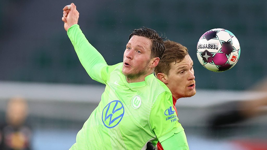 Elfter Saisontreffer: Wout Weghorst gegen Marcel Halstenberg.