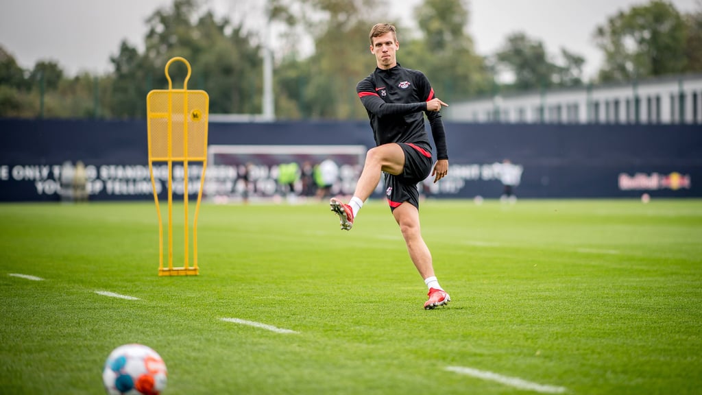 Dani Olmo muss sich noch ein paar Tage mit Trainingsarbeit bei Laune halten, bevor er bei RB Leipzig sein Comeback feiern kann.