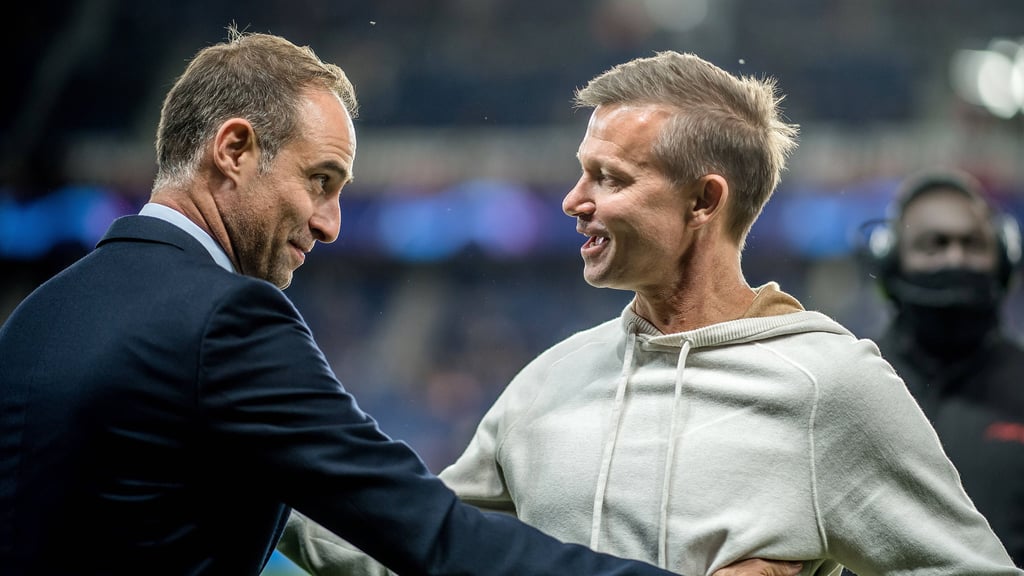 Jesse Marsch und RB-Geschäftsführer Oliver Mintzlaff (l.).