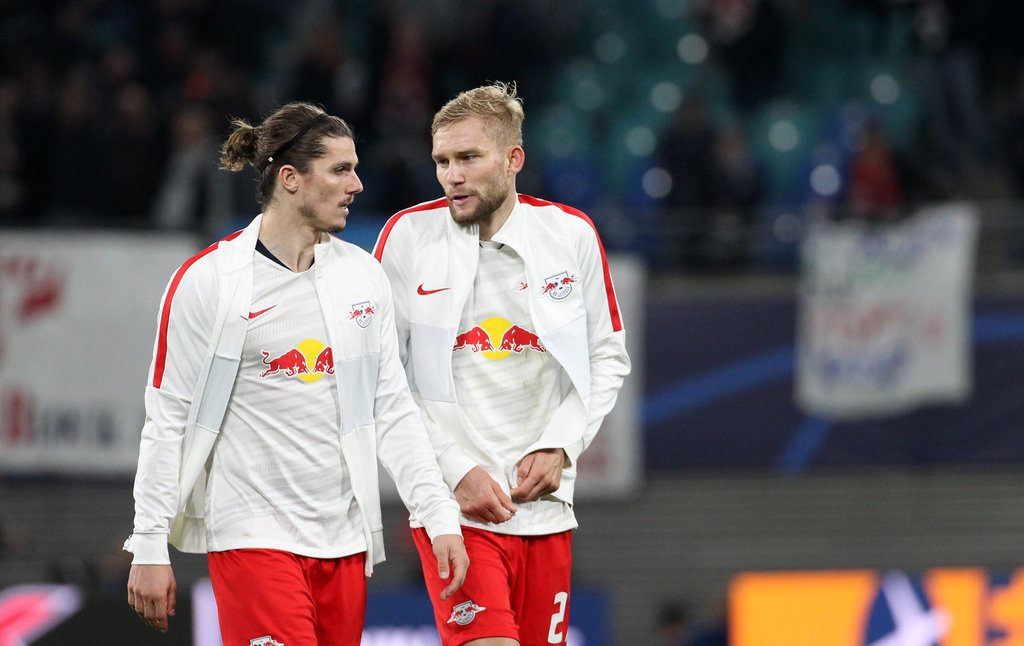 Der recht will den links bei RB halten: Konrad Laimer und Marcel Sabitzer im Gespräch