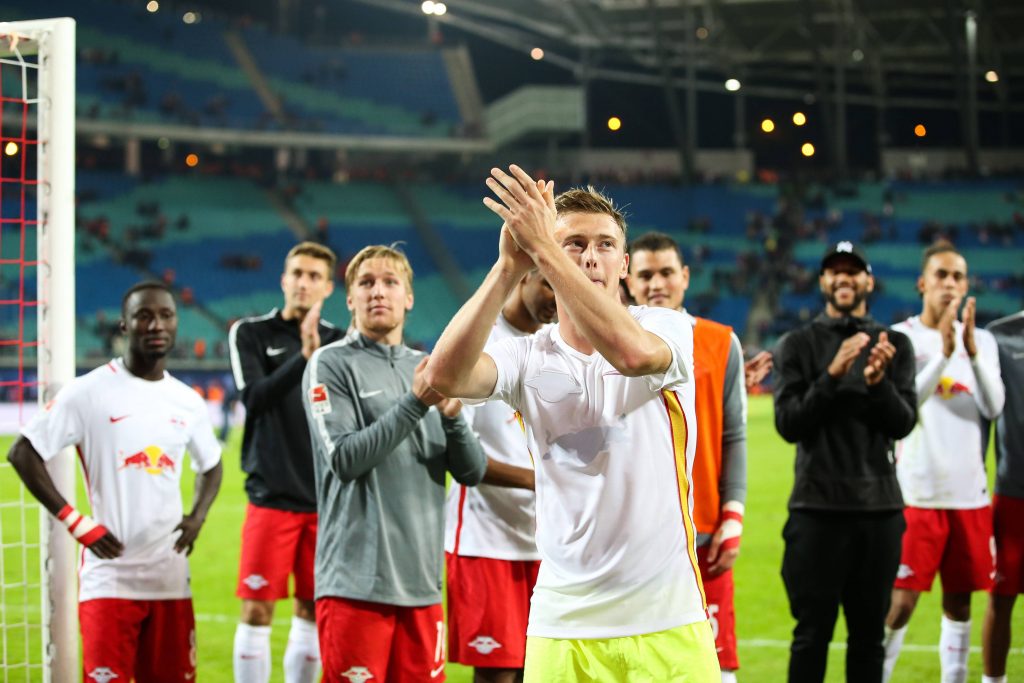 Georg Teigl vor der Leipziger Fankurve.