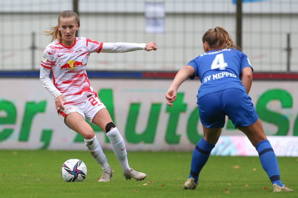 RB-Angreiferin Marlene Müller (l.), hier in einem Spiel gegen den SV Meppen.