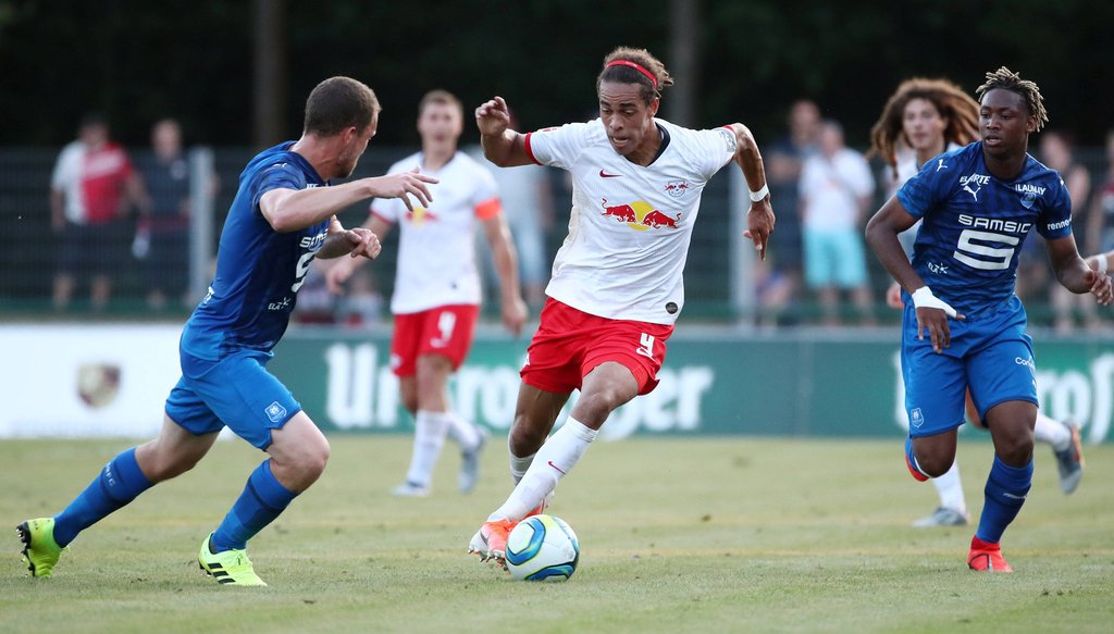 Brandon Soppy (rechts) spielte mit Stade Rennes in der Vorbereitung in Leipzig.