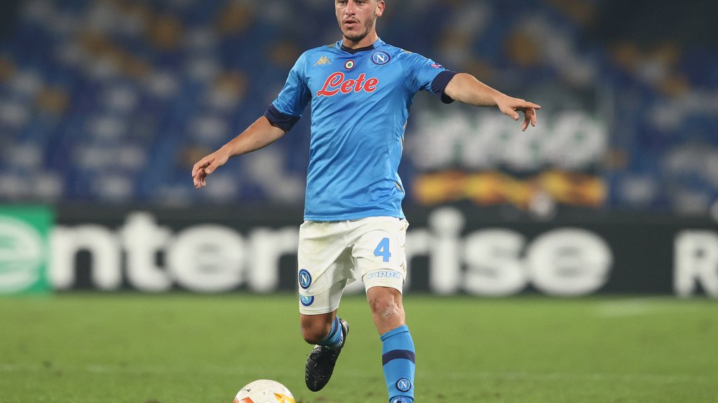 Diego Demme spendete Trikots an eine Leipziger Hilfsorganisation.