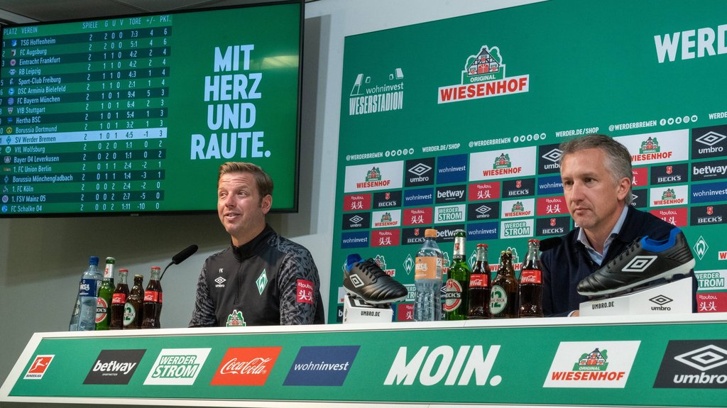Florian Kohfeldt und Frank Baumann auf einer gemeinsamen Pressekonferenz.