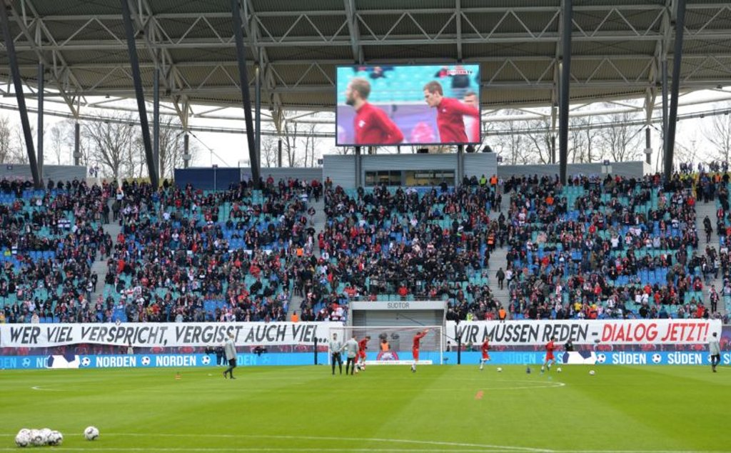Hier sollen in der Red Bull Arena bei RB Leipzig Stehplätze entstehen. Noch vor einem möglichen Ausbau der VIP-Logen.