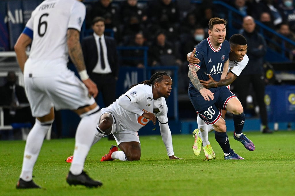 Wurde mit allen Mitteln von Lille bearbeitet: Lionel Messi