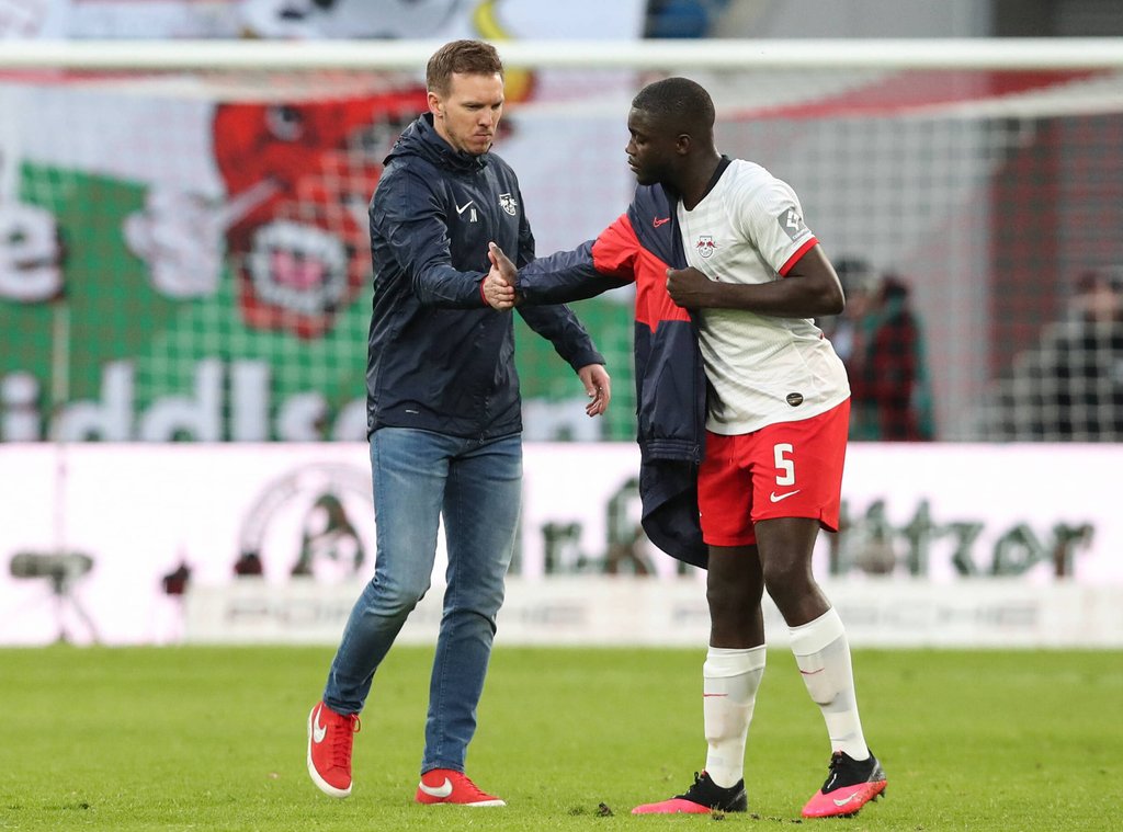 Begrüßt Aktionen wie die von Dayot Upamecano: Julian Nagelsmann (l.)