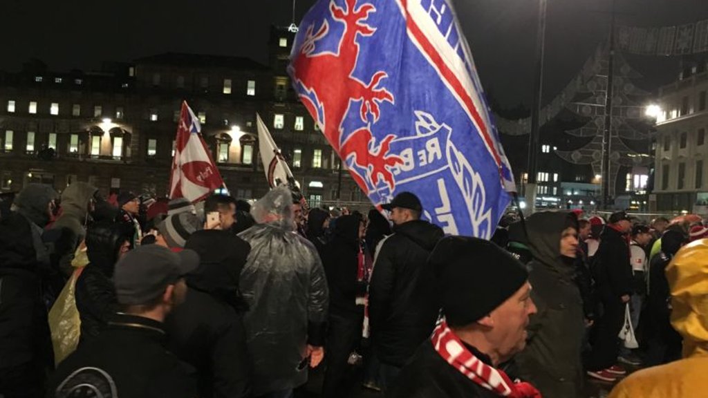 Auf dem George Square startete der Leipziger Fanmarsch in Glasgow