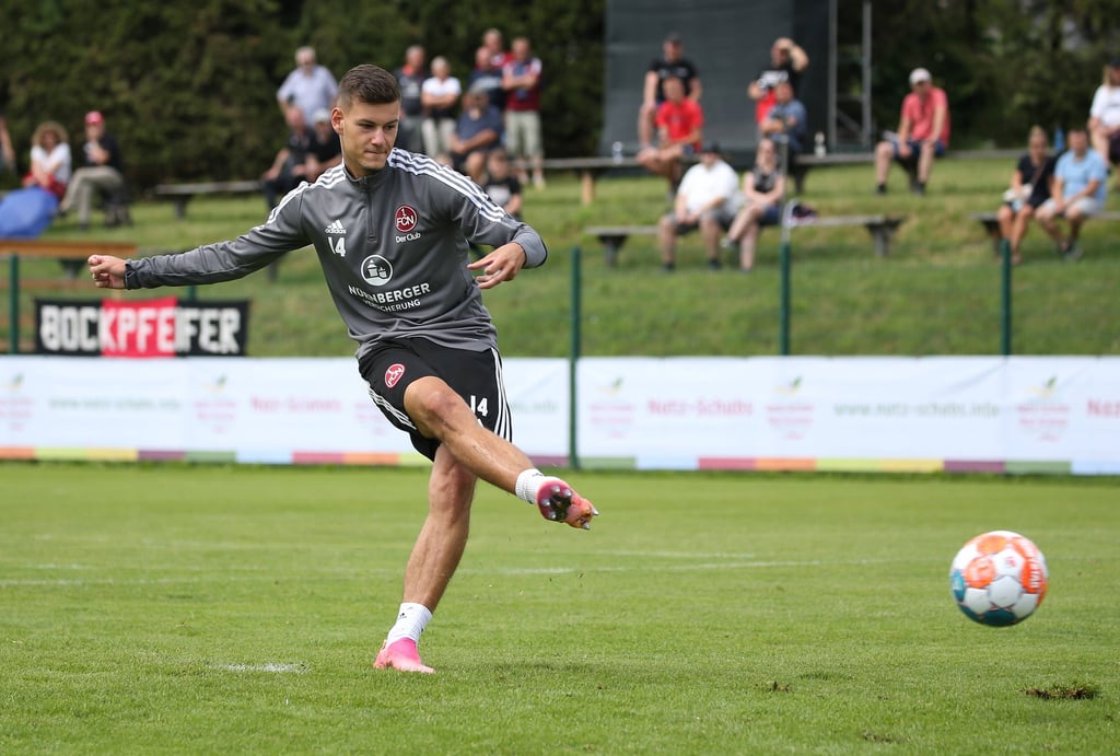 Tom Krauß steht wieder im Training beim 1. FC Nürnberg.