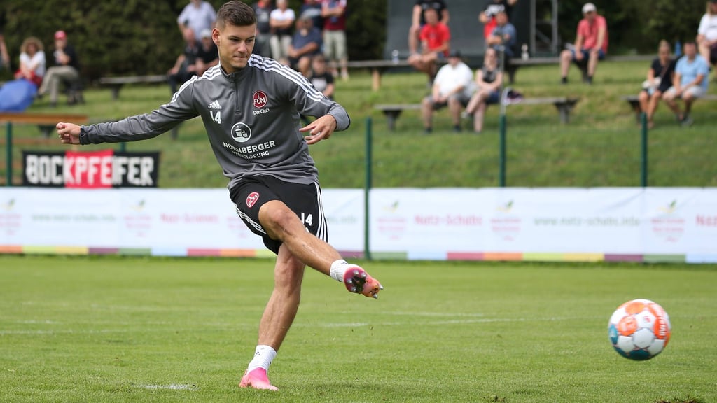 Tom Krauß steht wieder im Training beim 1. FC Nürnberg.