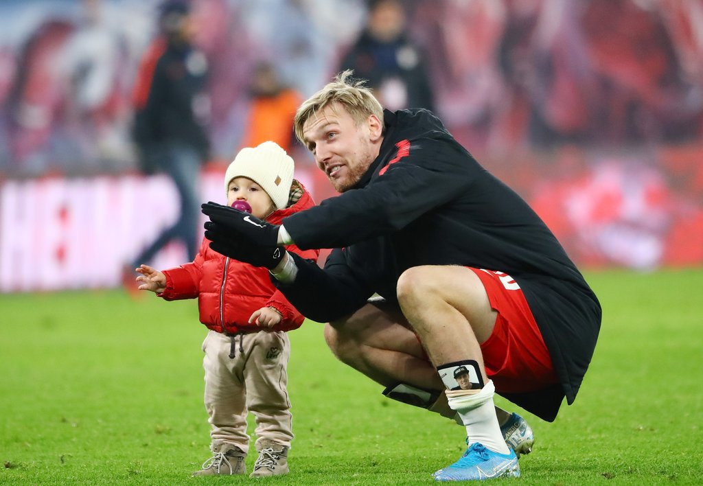 Emil Forsberg muss für seine Tochter keinen Eintritt zahlen - RB-Fans für Kleinkinder nun auch nicht mehr.