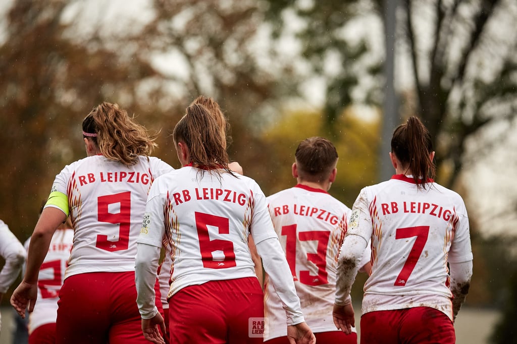 Die neue Zweitliga-Saison beginnt am 15. August beim VfL Wolfsburg II.