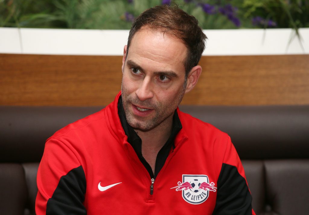 Wird von den RB-Anhängern nicht nur unkritisch gesehen: Oliver Mintzlaff.