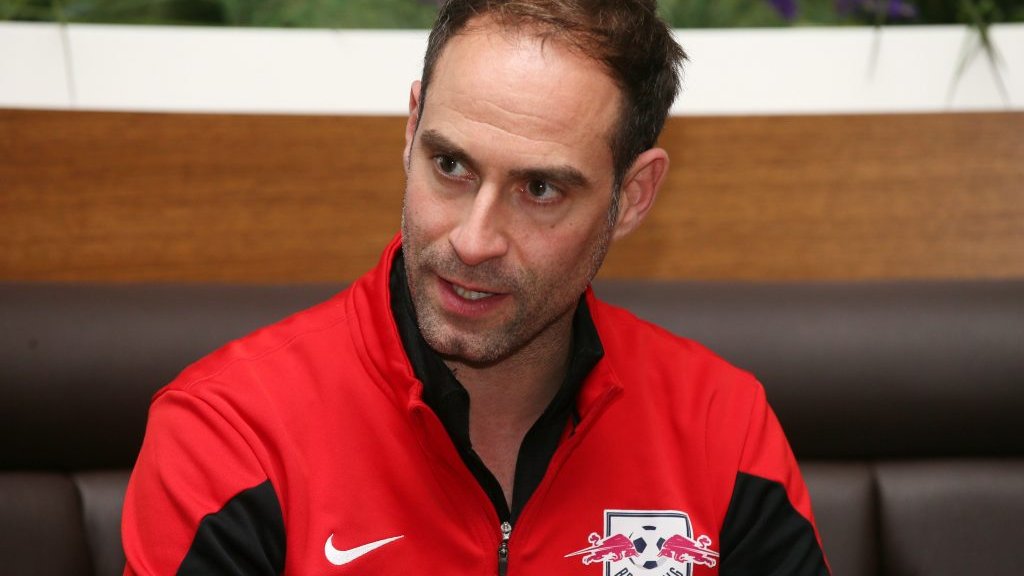 Wird von den RB-Anhängern nicht nur unkritisch gesehen: Oliver Mintzlaff.
