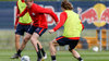 Zurück am Ball: Emil Forsberg im Trainingslager in Seefeld gegen Marcel Sabitzer.