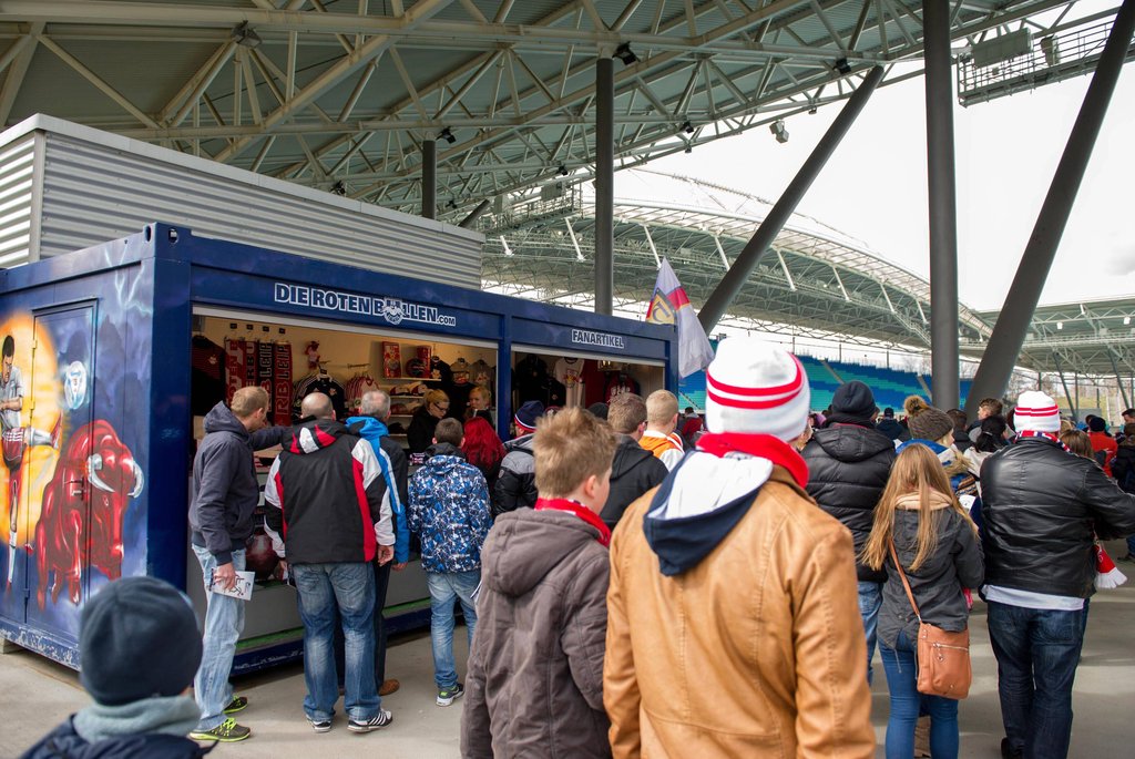 RB-Fanartikel-Shop in der Arena.