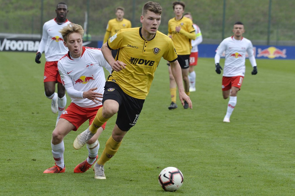 Mads Bidstrup (vorn) und Oliver Bias (rechts) könnten im Pokal erneut auf Dynamo Dresden treffen.
