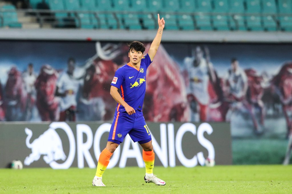 Macht auf sich aufmerksam: RB Leipzigs Hee-Chan Hwang gegen den SC Freiburg.