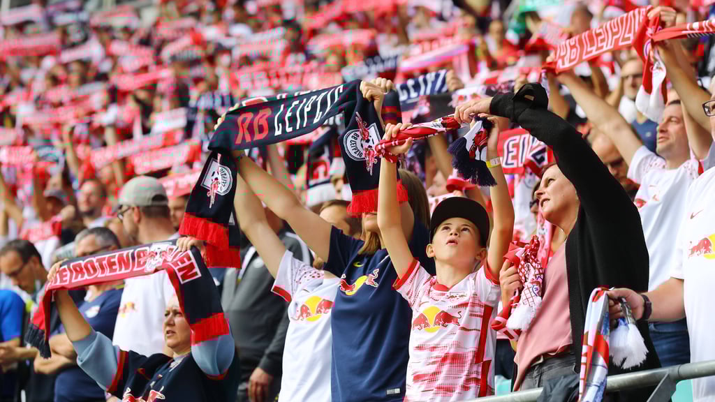 Noch ist unklar, wie viele Fans gegen Bochum ins Stadion dürfen.