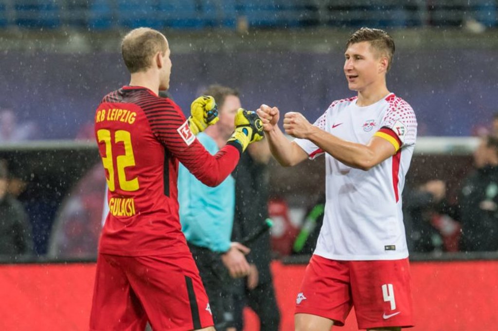 Die beiden RB-Kicker Gulacsi und Orban spielen gemeinsam für Ungarn.