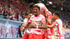 Jubeltraube: Spieler wie Mo Simakan (vorn) feiern das erlösende 1:0 gegen Bochum
