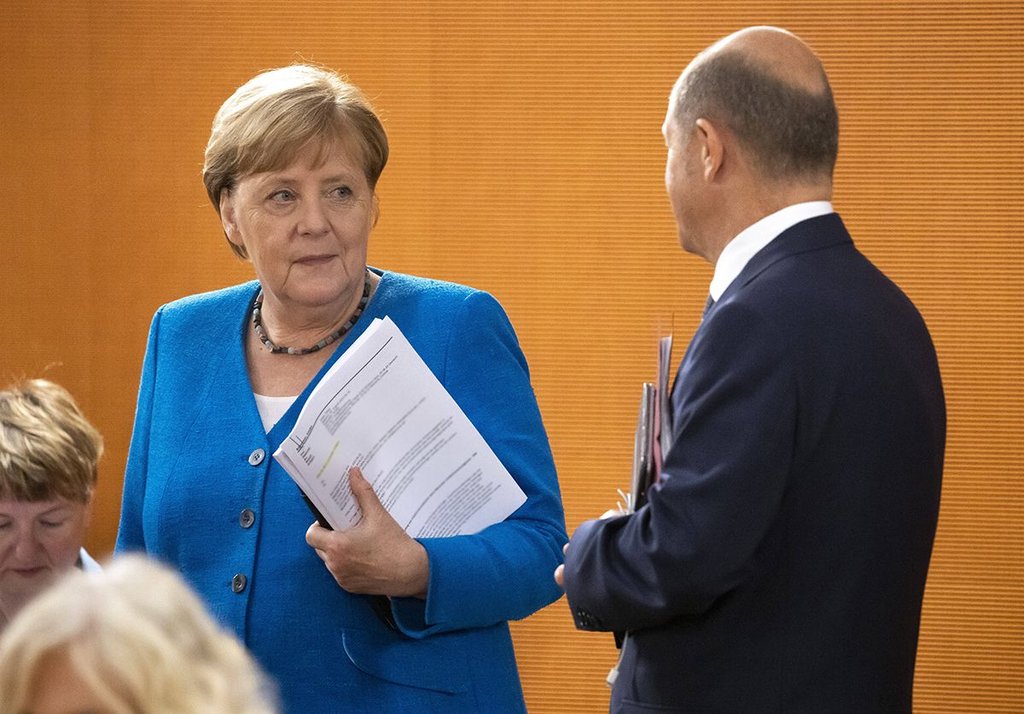 Kanzlerin Angela Merkel und die Bundesregierung wollen Großevents bis Ende des Jahres prinzipiell untersagen.