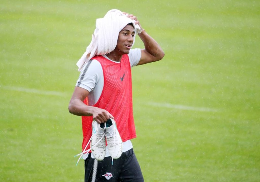 Vorerst ist Bernardo immer noch Spieler von RB Leipzig, ein Wechsel zum VfL Wolfsburg ist angeblich vom Tisch.