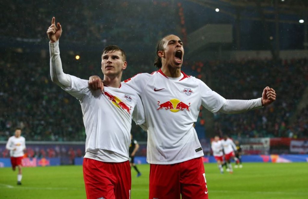 Timo Werner (li) trifft, Yussuf Poulsen (re) lobt.