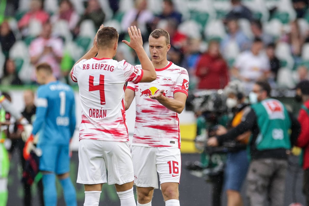 Willi Orban (l.) und sein Teamkollege Lukas Klostermann gehören inzwischen zu den gestandenen RB-Profis.