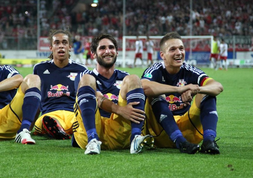 Niklas Hoheneder hatte gute Zeiten bei RB Leipzig, hier nach dem Auftaktsieg in Halle in der dritten Liga im Jahr 2013.