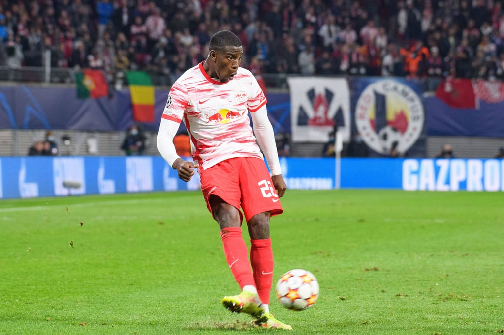 Nordi Mukiele - RBL 22, Rasen Ballsport - Red Bull - Leipzig vs Paris Saint German, Red Bull Arena, 03.11.2021, UEFA, DF