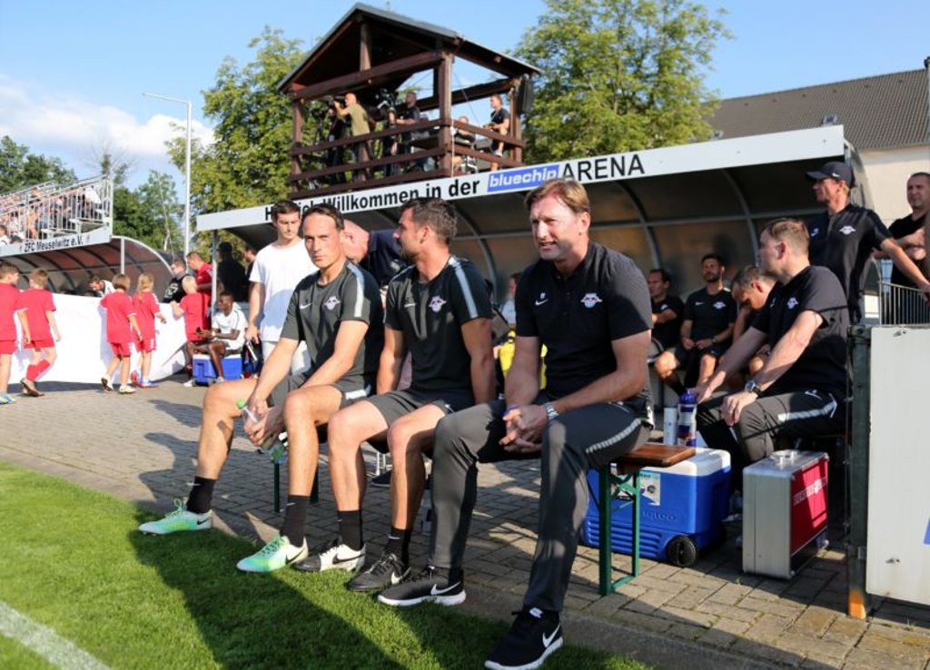 Eine zähe erste Hälfte RB Leipzig gegen ZFC Meuselwitz und fünf Tore in der zweiten sah Ralph Hasenhüttl.