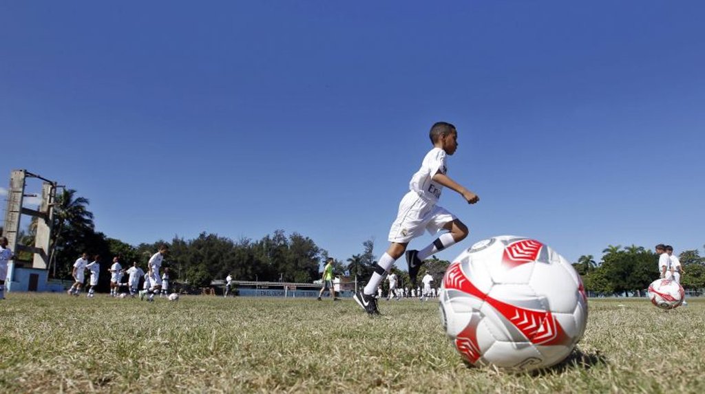 RB-Fans in Havanna hoffen auf Unterstützung des Kinderfußballs aus Leipzig. Im Bild die Fußballschule von Real Madrid.