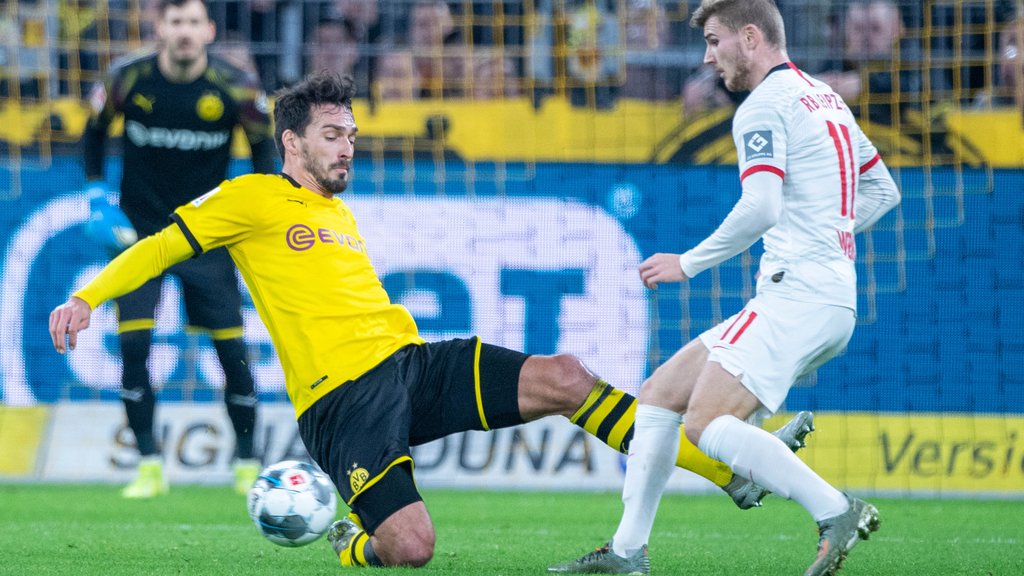 Achtung, Knaller: Mats Hummels gegen Timo Werner.