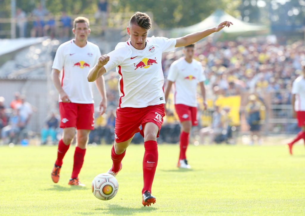 Auf den Spuren seines Großvaters: Felix Beiersdorf beim Regionalliga-Match zwischen RB Leipzig II und Lok Leipzig, wo einst Opa Detlef kickte.