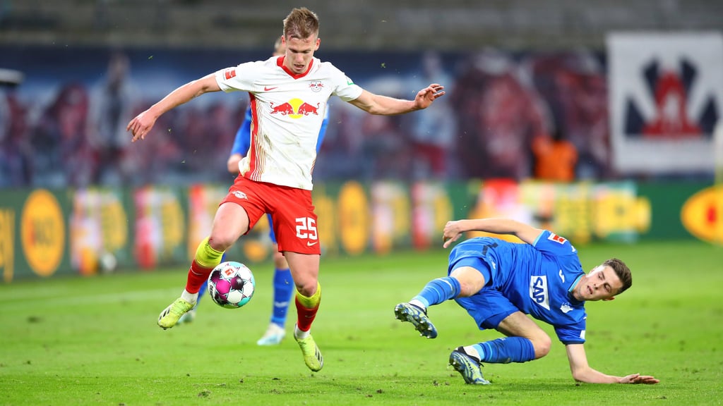 Kung-Fu-Besen: Christoph Baumgartner versucht Leipzigs Dani Olmo zu stoppen.