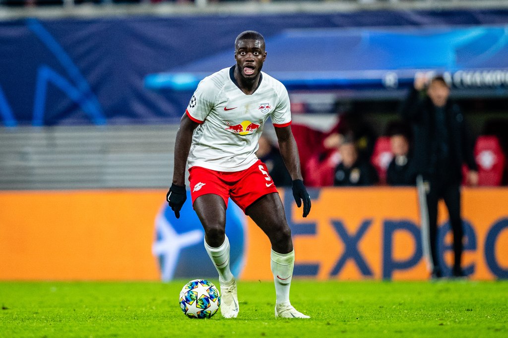 Dayot Upamecano soll laut "Sky"-Bericht mindestens bis 2021 bei RB Leipzig bleiben.