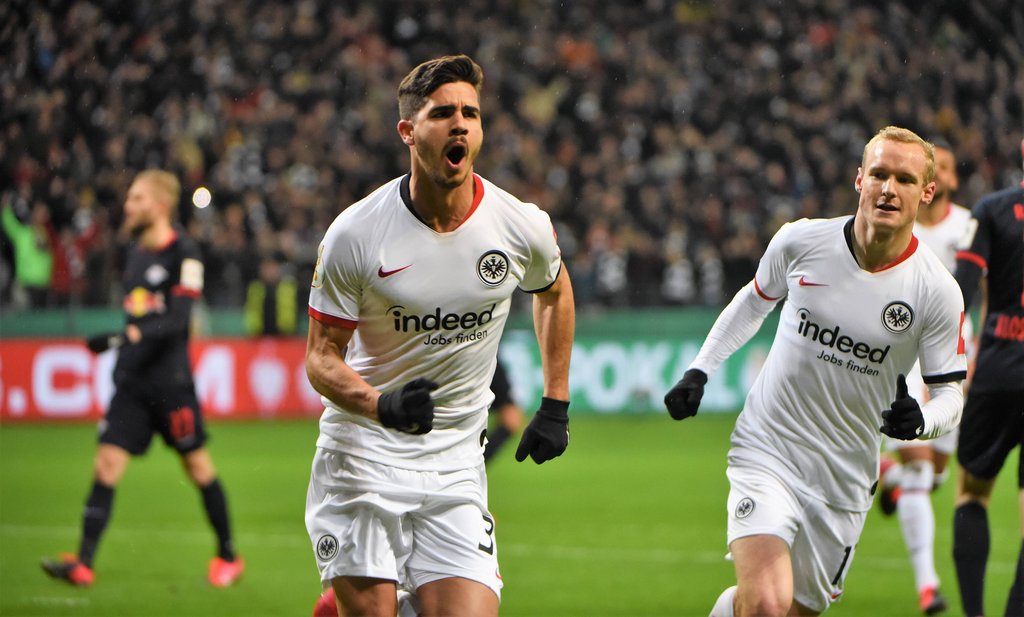 André Silva bejubelt einen Treffer gegen RB Leipzig.