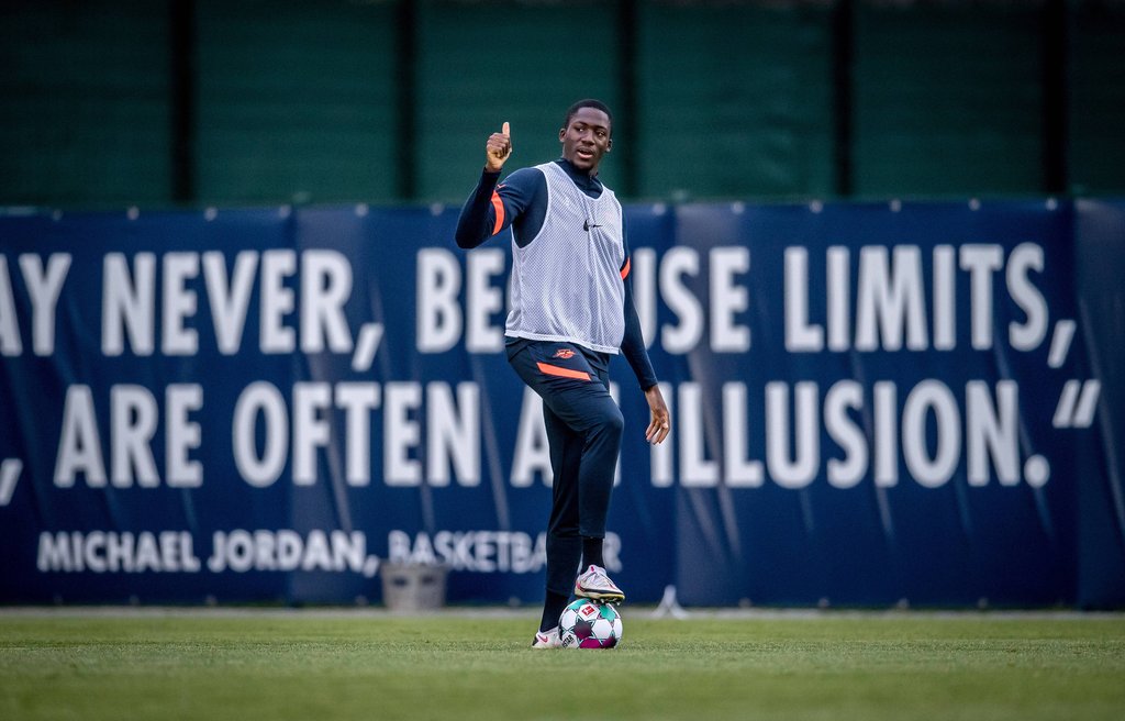Ibrahima Konaté arbeitet sich im Training zurück ins Leipziger Team.
