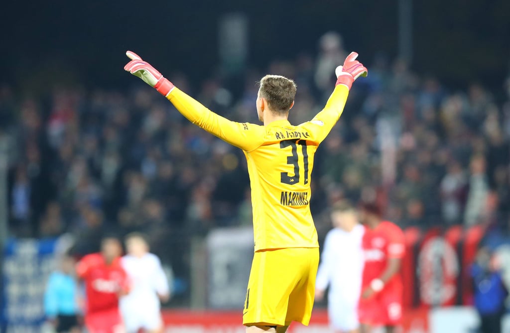 Josep Martinez bei seinem Saison-Debüt im DFB-Pokal gegen Babelsberg.