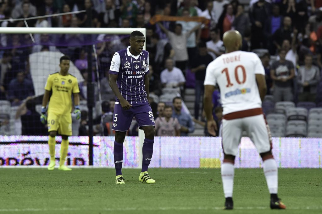 Groß, robust, jung. Innenverteidiger Issa Diop.