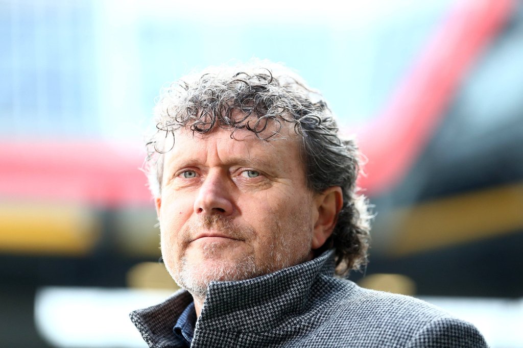 „Bayern München sucht sich die Spieler am Fernseher aus”: Olaf Marschall.