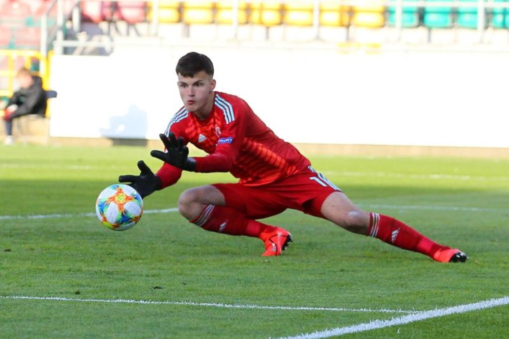 Tim Schreiber steht in der deutschen U17 im Tor.